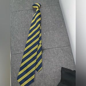 Kids May fair tie size S